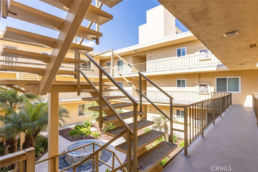 Long Beach, CA 90807,3695 Linden AVE #3B