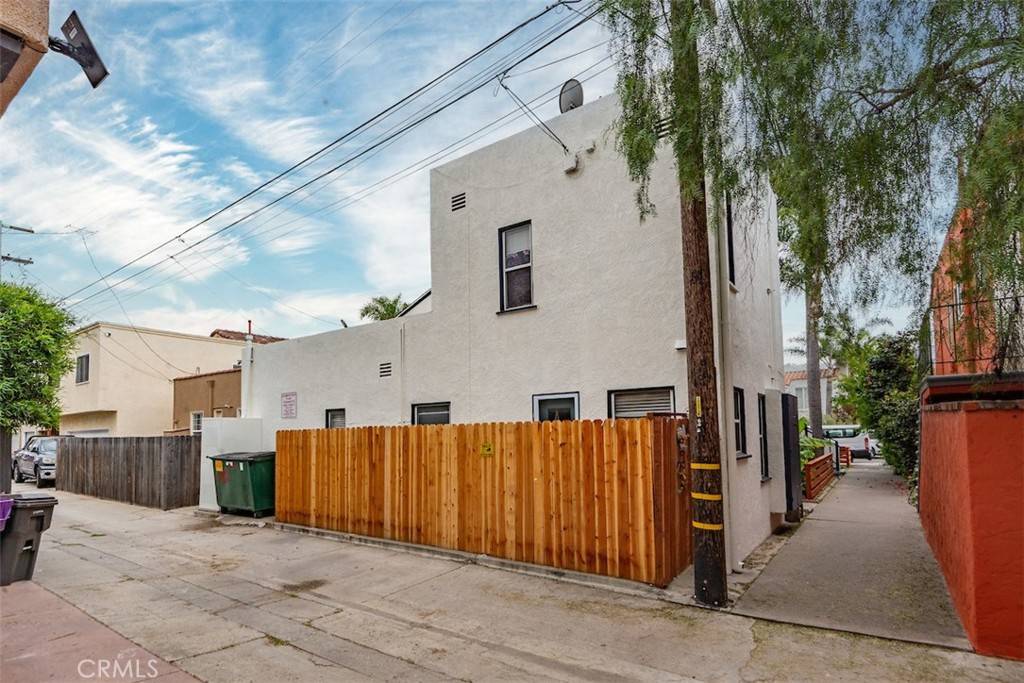 Long Beach, CA 90803,227 Pomona AVE