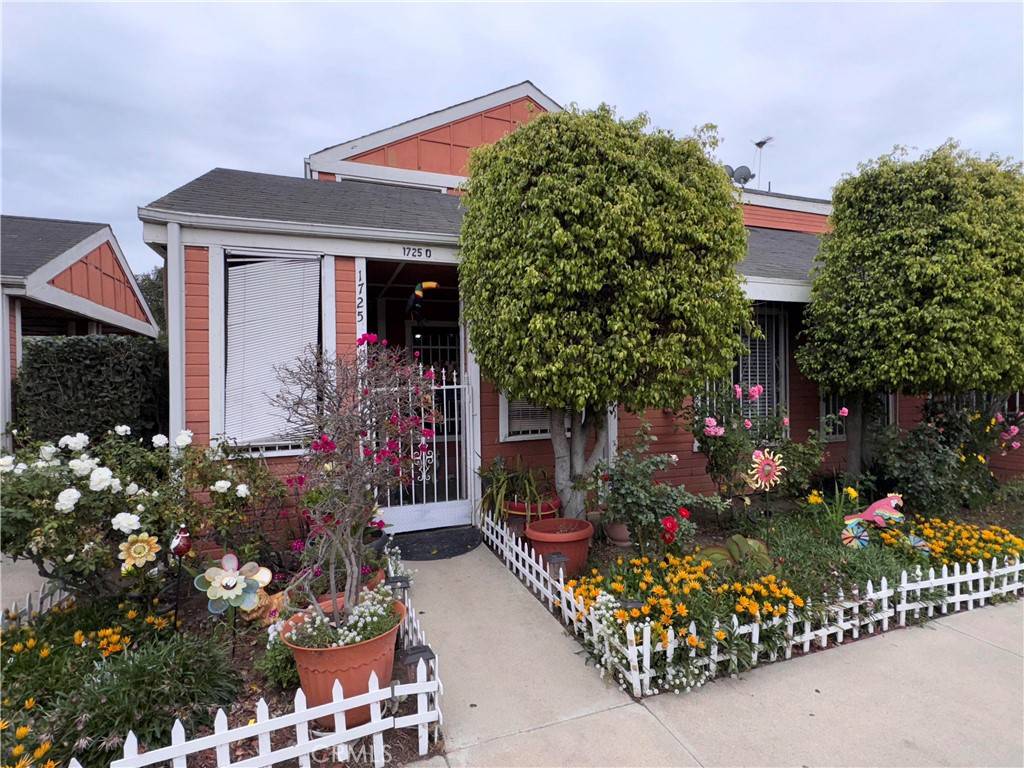Santa Ana, CA 92703,1725 W 3rd ST #1