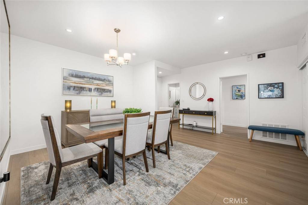Los Angeles, CA 90025,1520 Camden Avenue #101