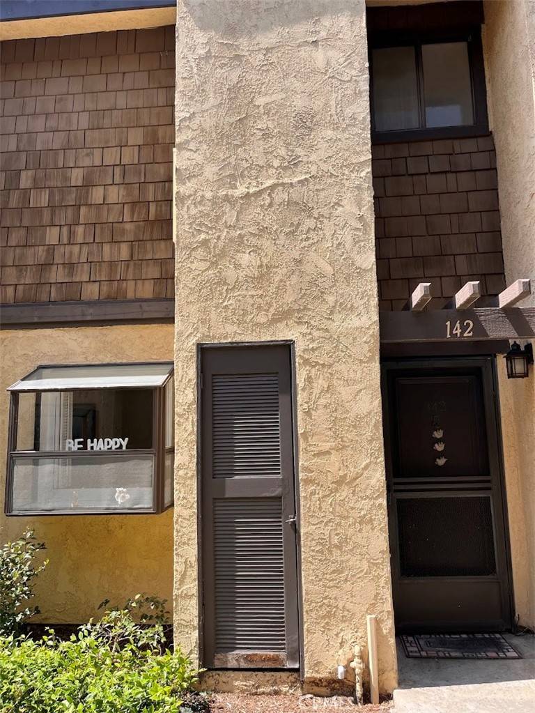 Lakewood, CA 90715,12750 Centralia ST #142