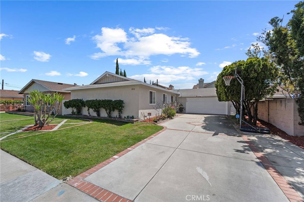Westminster, CA 92683,8832 Williamsburg AVE