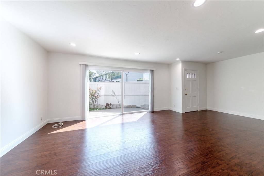 Buena Park, CA 90621,8237 Haseltine