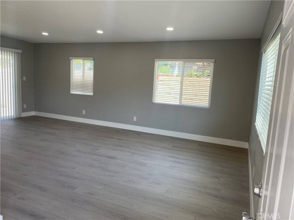 Santa Ana, CA 92703,5009 W 7th ST