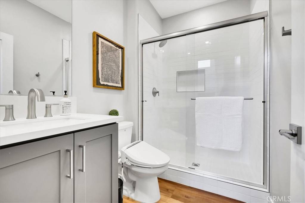 137 Rondo Irvine, CA 92618