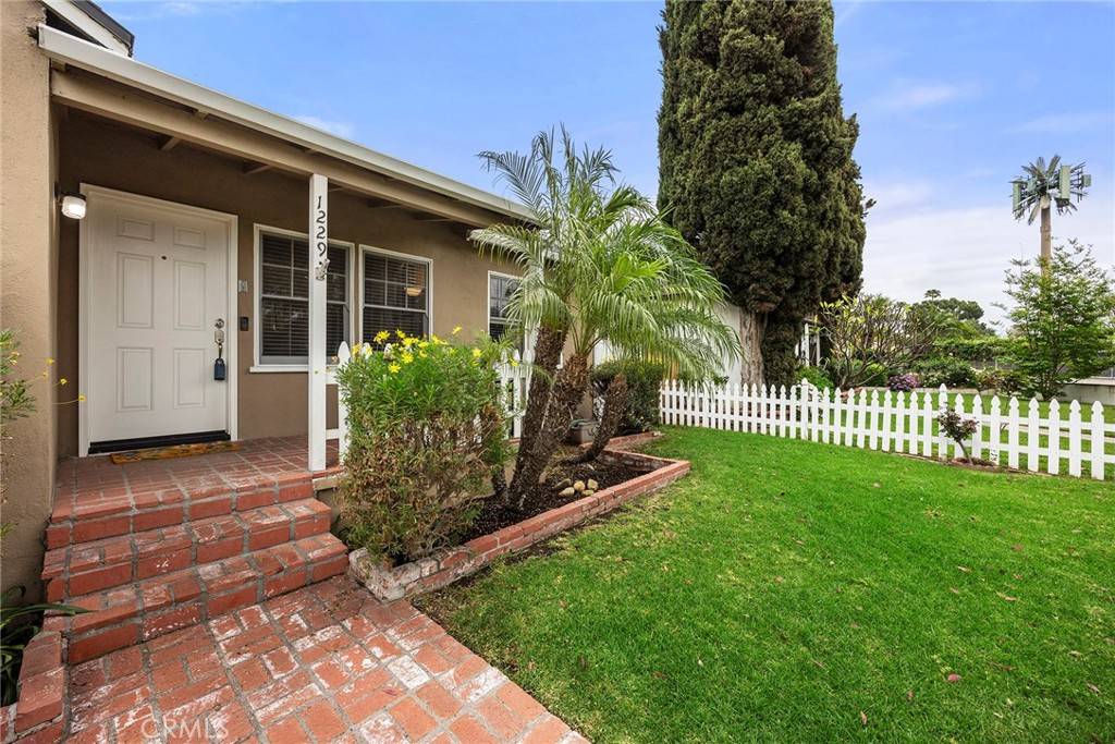Fullerton, CA 92831,1229 Central AVE