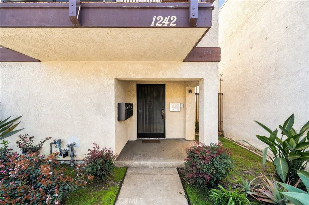 Long Beach, CA 90802,1242 E 4th ST #5