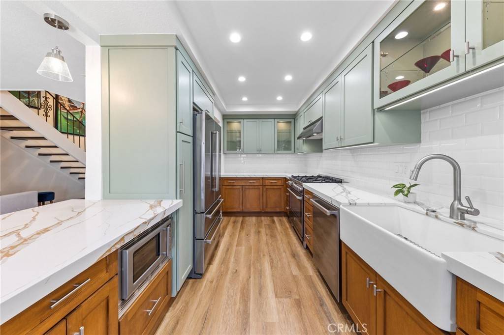 Newport Beach, CA 92660,2654 Vista Del Oro
