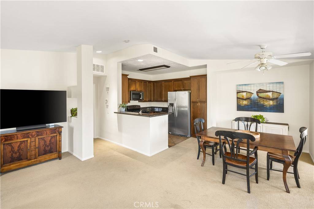 Aliso Viejo, CA 92656,23412 Pacific Park DR #28L