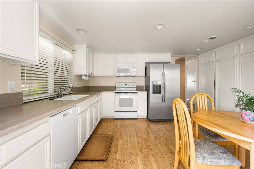 5 Deerwood W Irvine, CA 92604