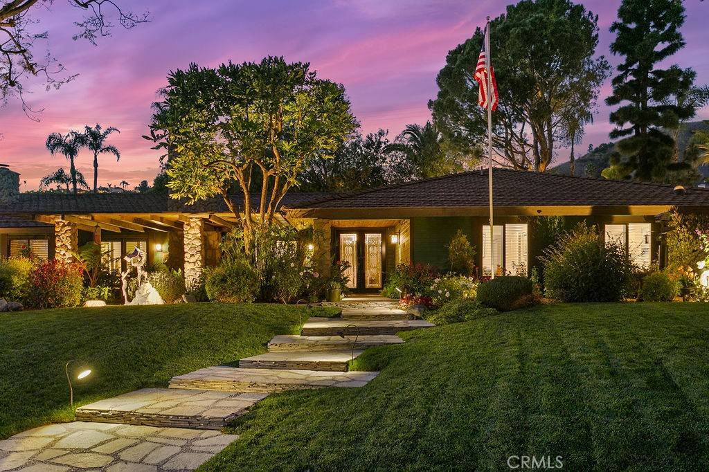 Villa Park, CA 92861,18811 Peppertree DR