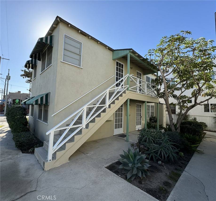 Long Beach, CA 90803,5290 E Division ST