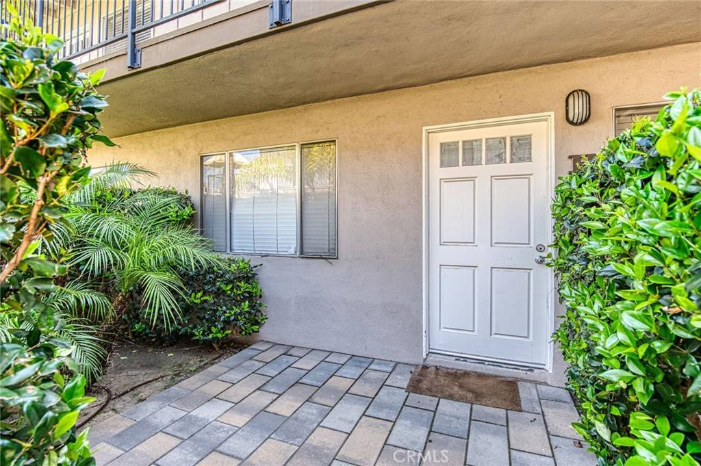 Costa Mesa, CA 92627,313 E 17th ST