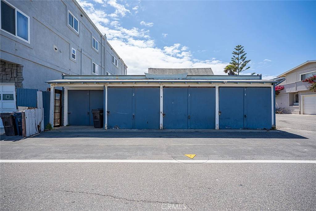 Sunset Beach, CA 90742,16733 S Pacific AVE