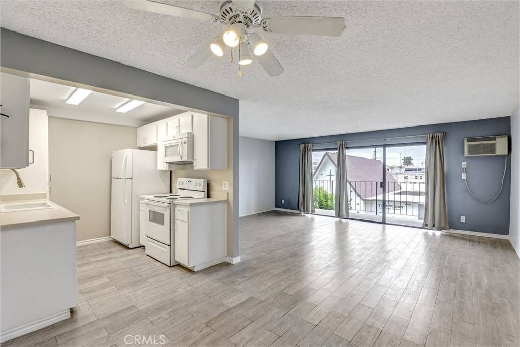 Long Beach, CA 90807,3530 Elm Avenue #215