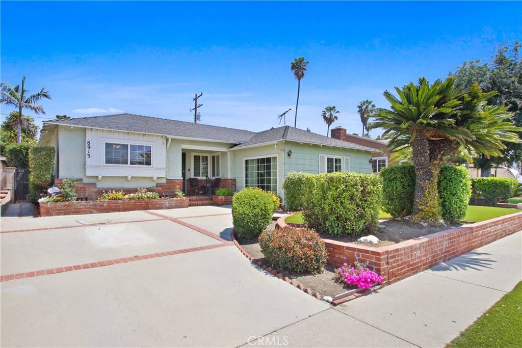 Pico Rivera, CA 90660,8913 Bexley DR