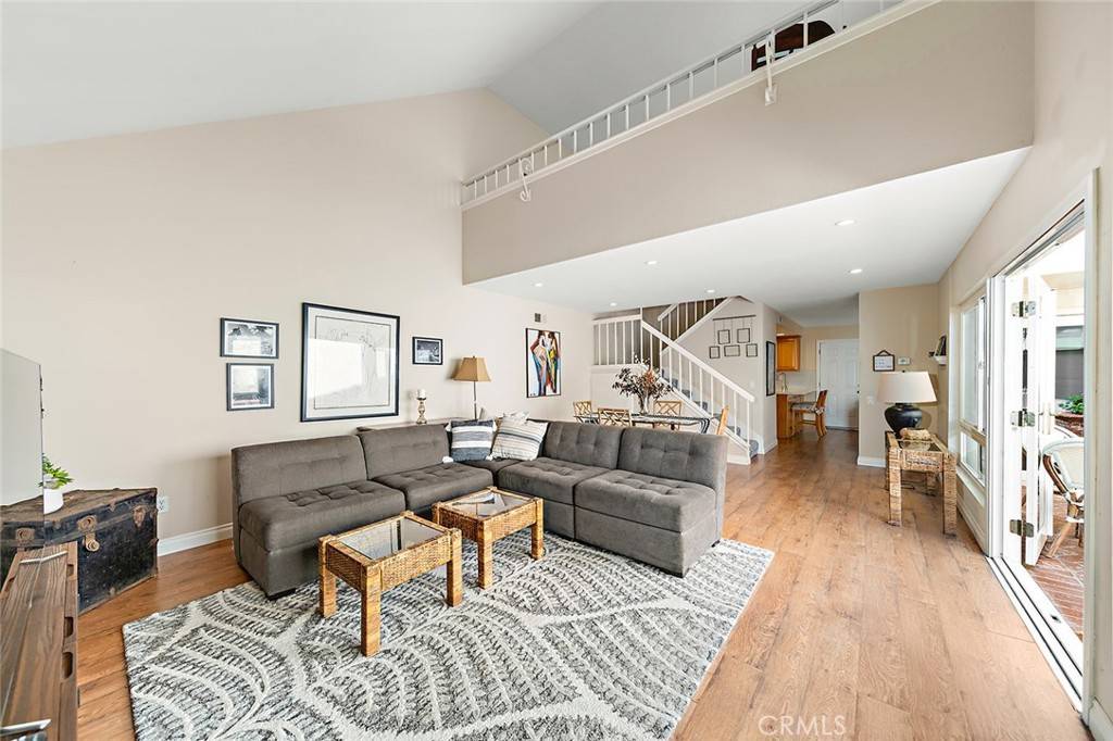 Long Beach, CA 90803,7068 Island Village DR