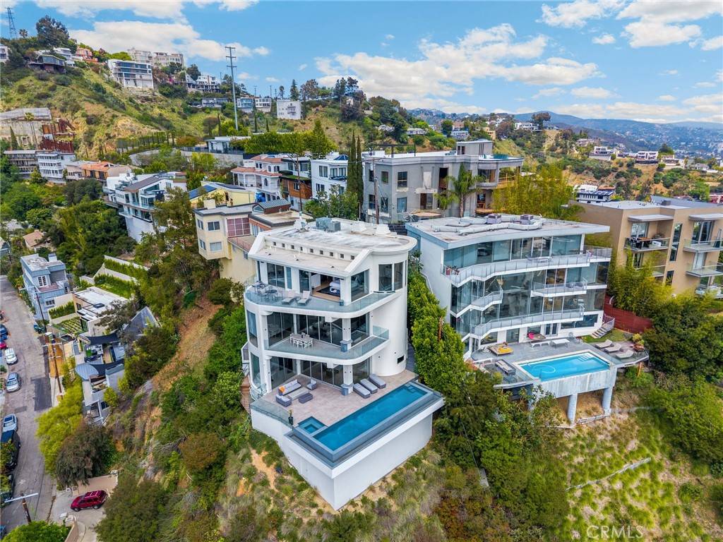 Los Angeles, CA 90069,1609 Viewmont DR