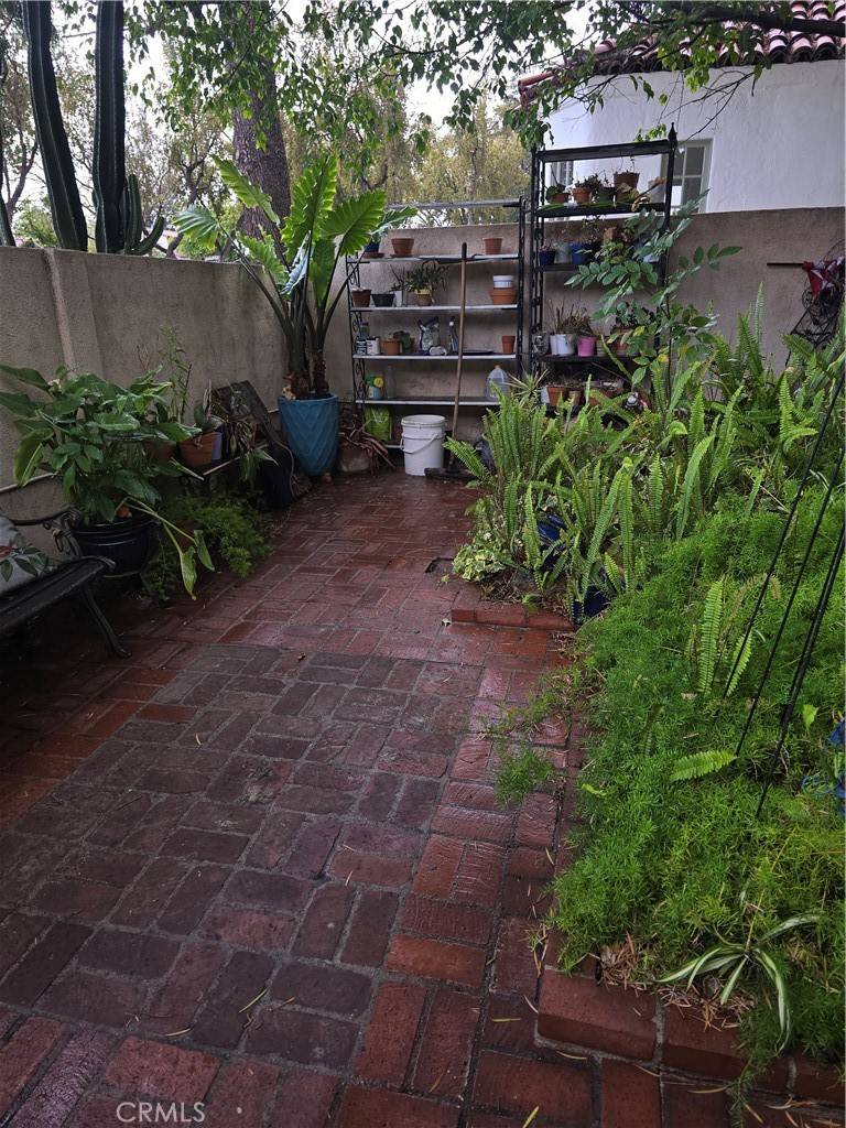 North Hollywood, CA 91602,4558 Cartwright AVE