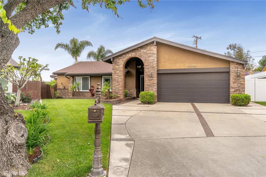 Yorba Linda, CA 92886,4745 Wisteria DR
