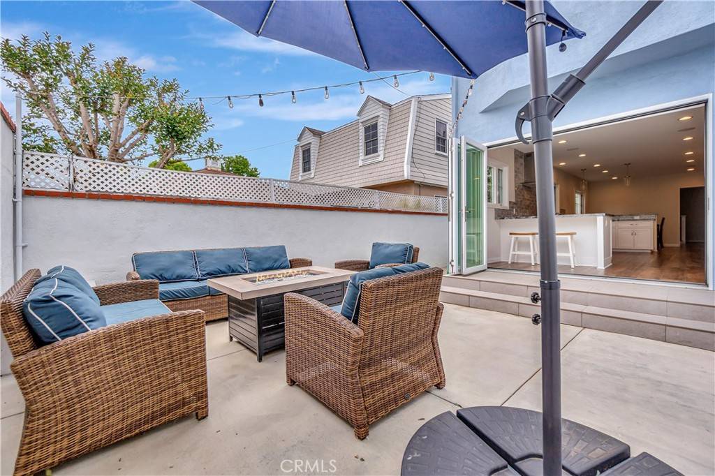 Long Beach, CA 90803,289 Glendora AVE