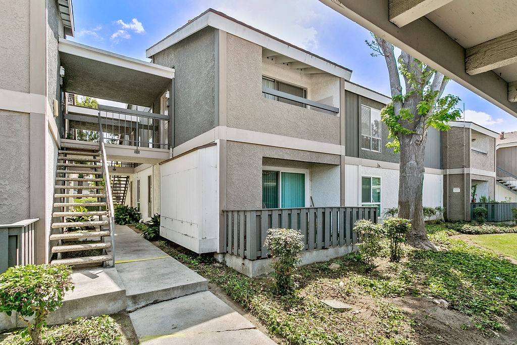Santa Ana, CA 92704,2827 S Fairview ST #H