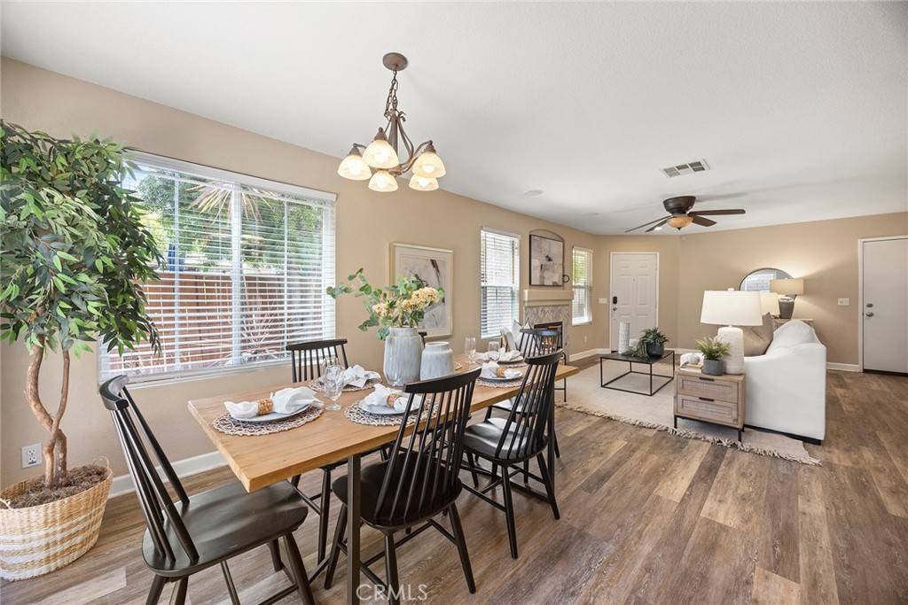 1534 Rowan Gln Escondido, CA 92025