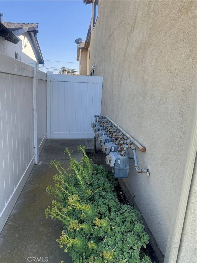Los Alamitos, CA 90720,4302 Howard AVE #5