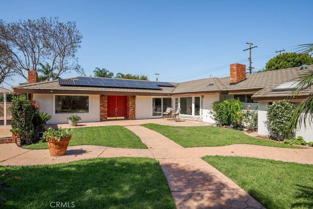 North Tustin, CA 92705,17901 E Santa Clara AVE