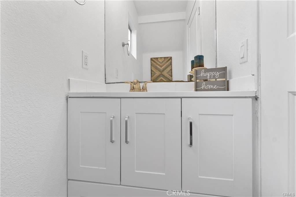 Long Beach, CA 90810,2214 W Wardlow RD