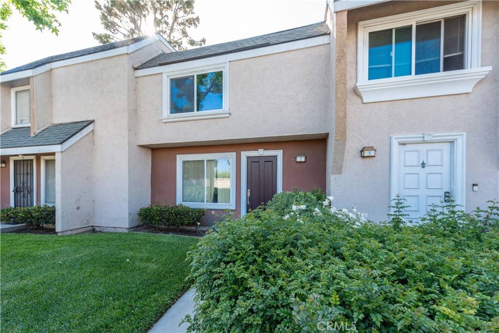 Irvine, CA 92604,3 Albany #61