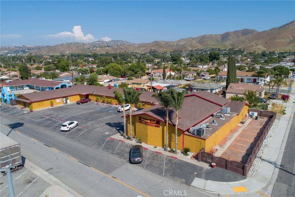 Corona, CA 92879,13490 Magnolia AVE