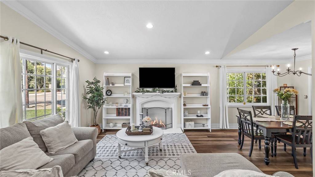 Santa Ana, CA 92706,902 W Orange RD