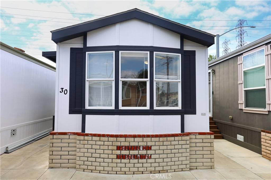 Bellflower, CA 90706,17820 Lakewood #30