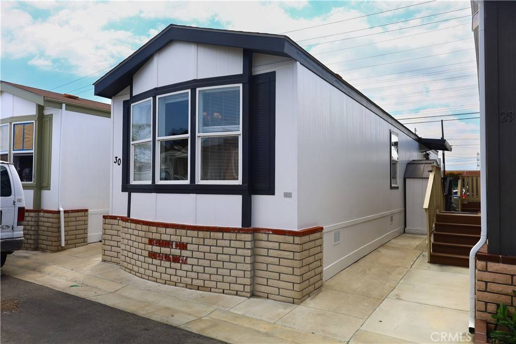 Bellflower, CA 90706,17820 Lakewood #30