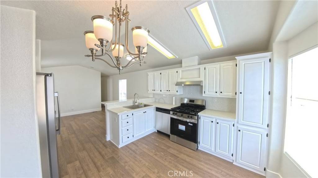 Bellflower, CA 90706,17820 Lakewood #30