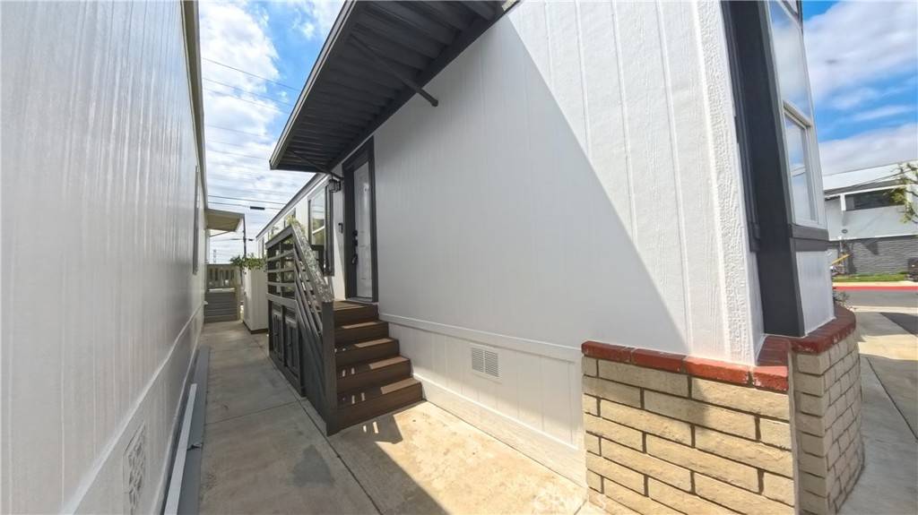 Bellflower, CA 90706,17820 Lakewood #30