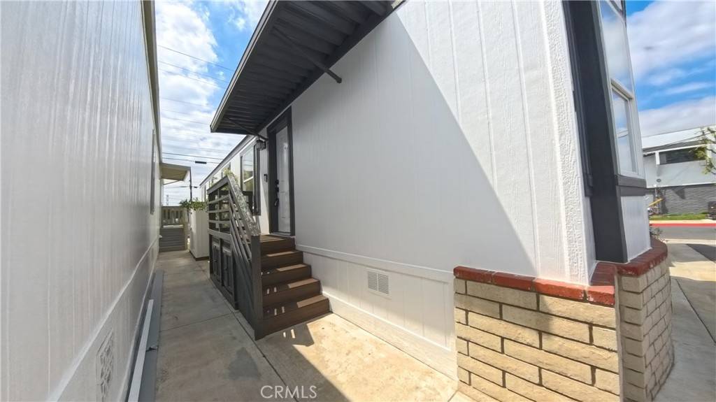Bellflower, CA 90706,17820 Lakewood #30
