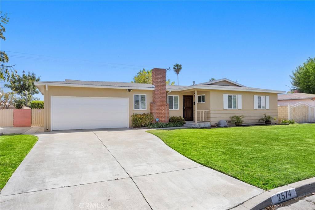 Anaheim, CA 92804,2574 W Heffron DR