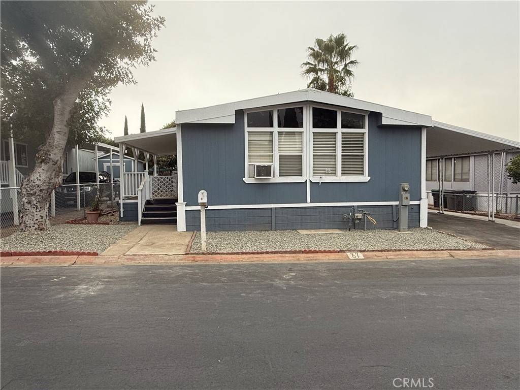 Corona, CA 92882,995 Pomona RD #87