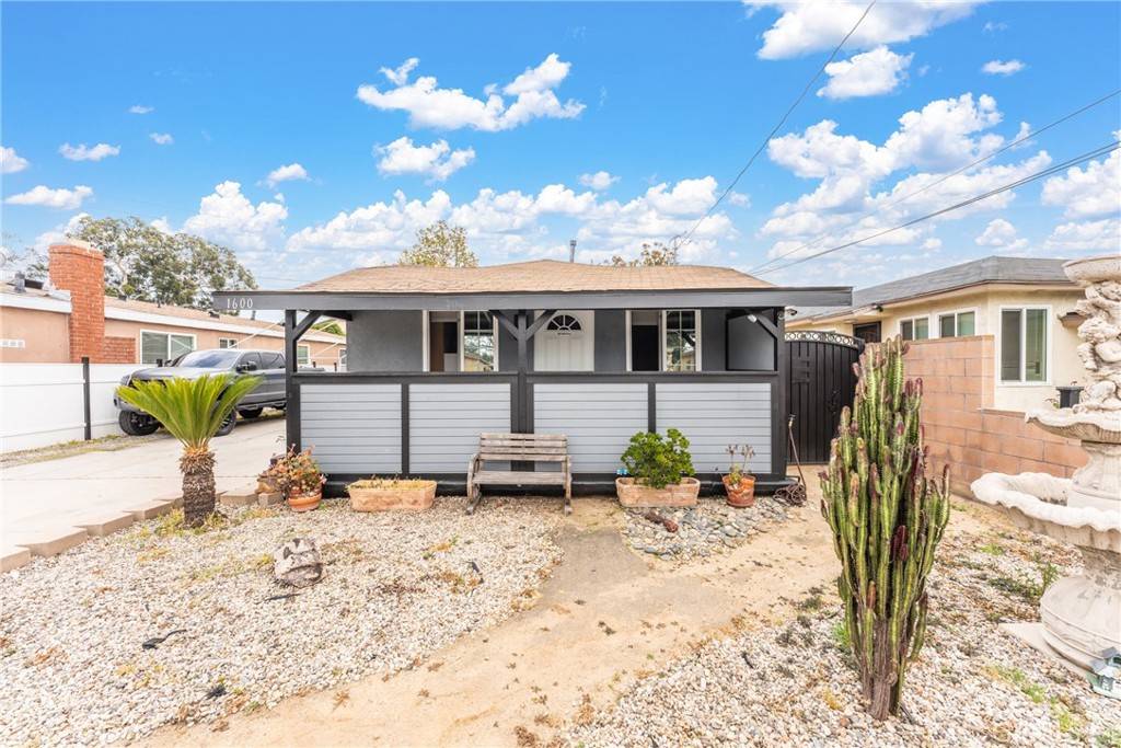 Long Beach, CA 90810,1600 W Cameron ST