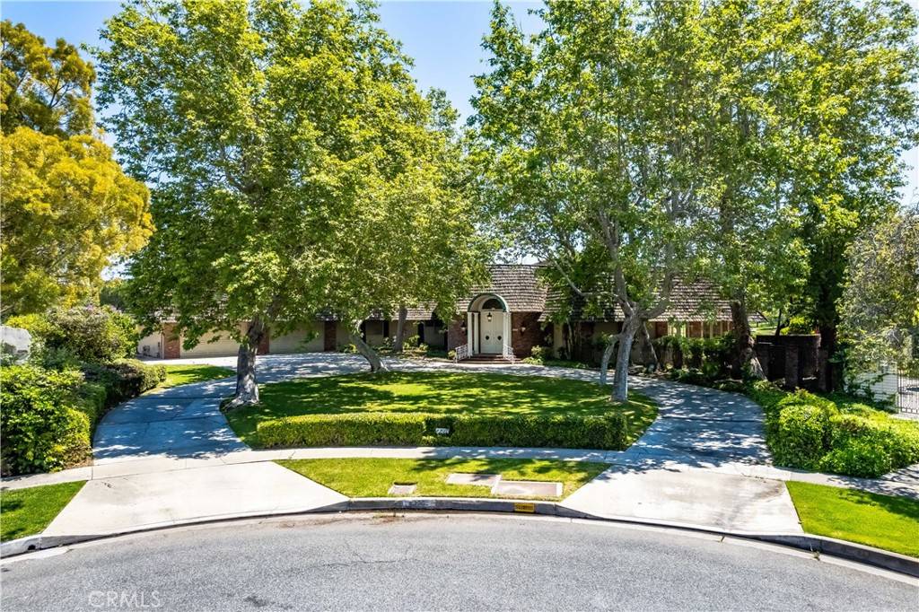 Lakewood, CA 90712,4300 Parkview DR