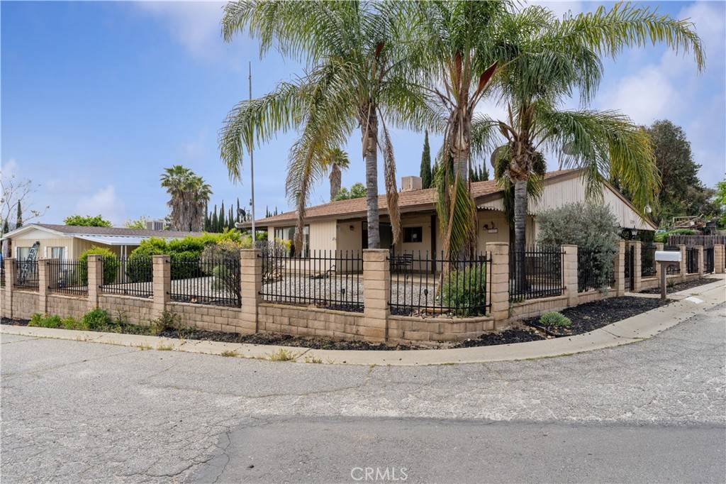 Perris, CA 92570,17105 Aragon DR
