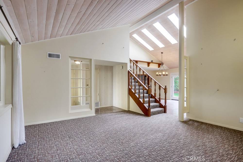 Costa Mesa, CA 92627,2144 Iris PL