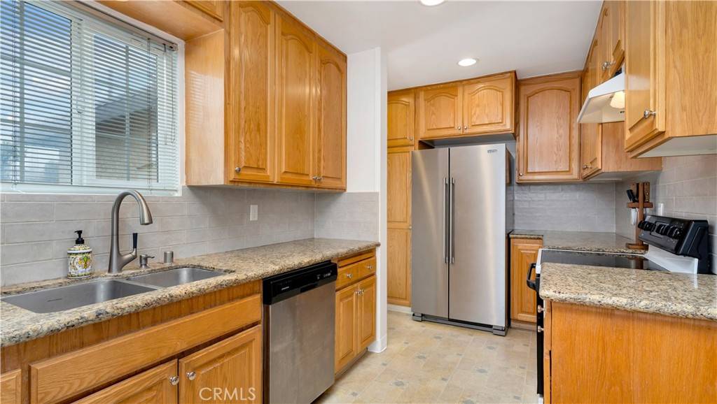 South Gate, CA 90280,5700 GLADY ST