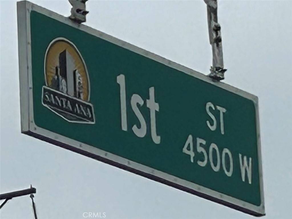 Santa Ana, CA 92703,1ST ST