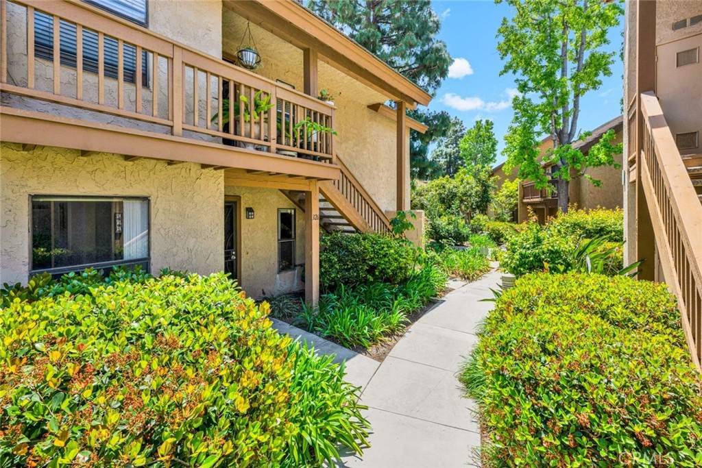 Irvine, CA 92618,326 Tangelo #323