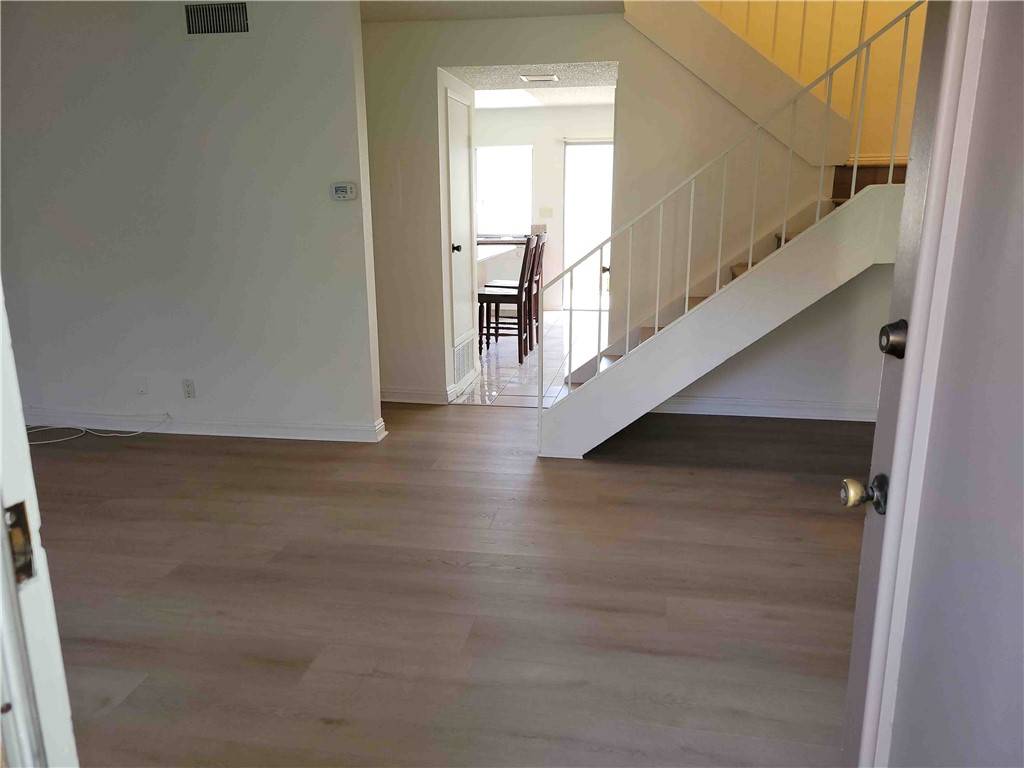 Buena Park, CA 90621,4761 Guadalajara WAY