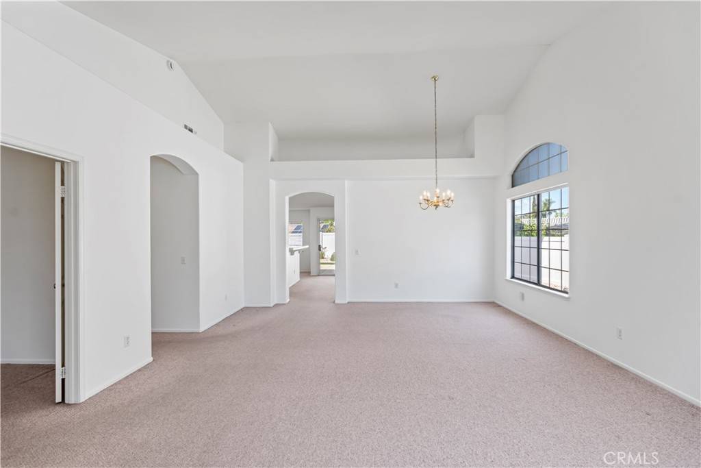 Temecula, CA 92592,31750 Via Campanario