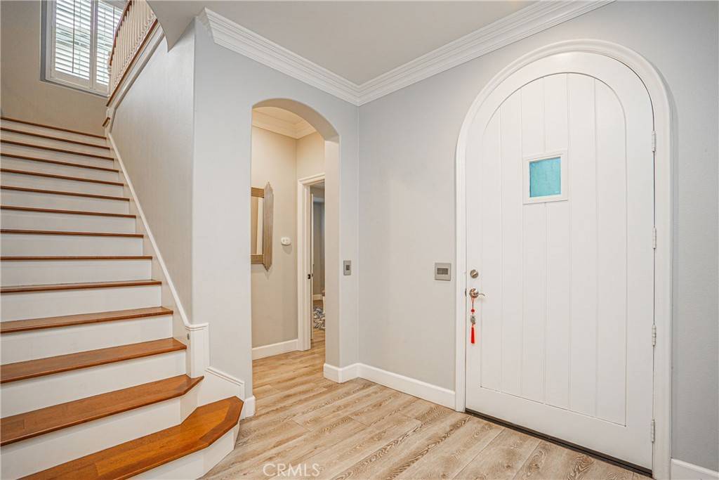 Fullerton, CA 92833,2038 Redfield ST